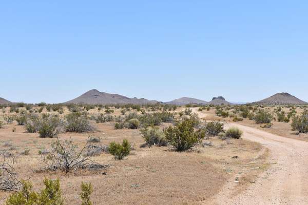 Residential Land for Sale in Mojave, California