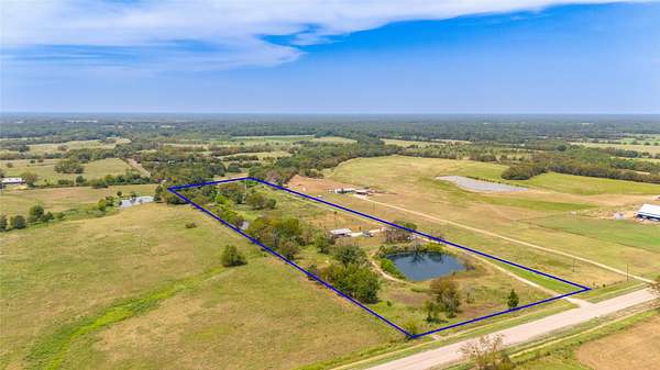 10 Acres of Agricultural Land for Sale in Saltillo, Texas