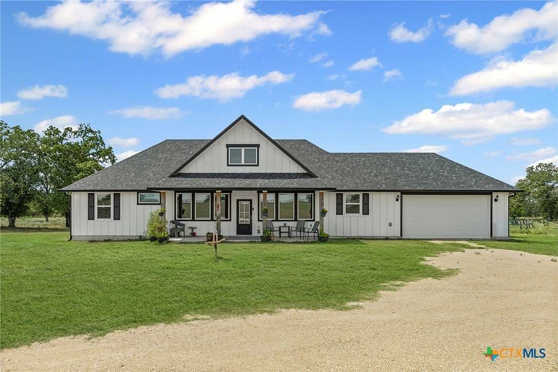 34 Acres of Land with Home for Sale in Lockhart, Texas