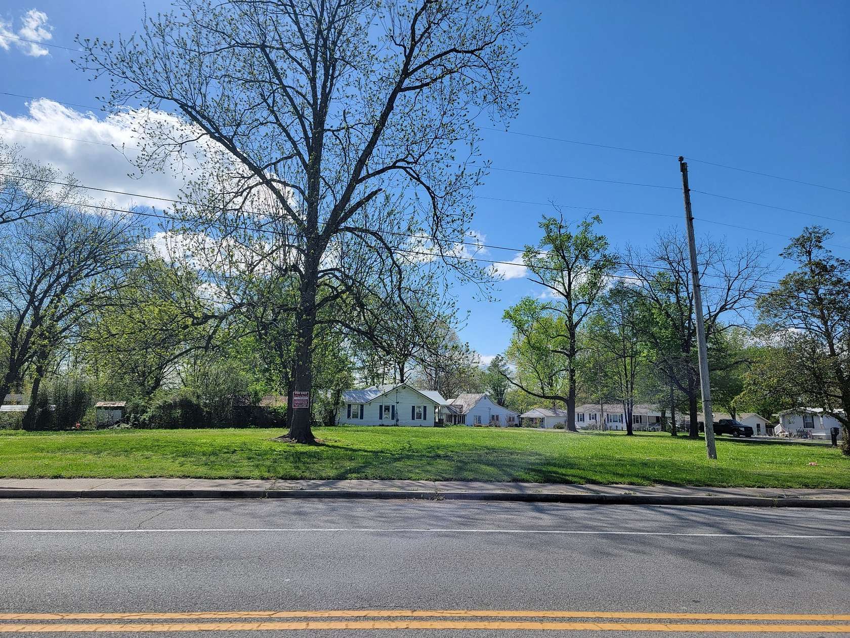 0.63 Acres of Commercial Land for Sale in Wartrace, Tennessee