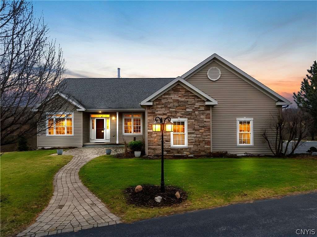 17.3 Acres of Recreational Land with Home for Sale in Syracuse, New York