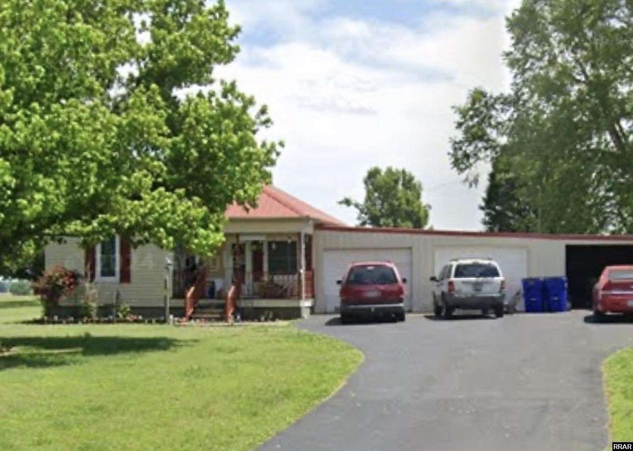 1.5 Acres of Land with Home for Sale in Greenfield, Tennessee