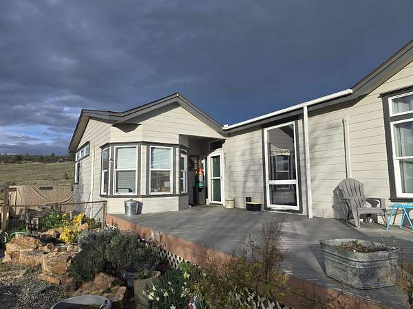 59 Acres of Land with Home for Sale in Grenada, California