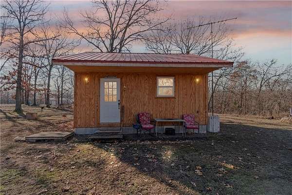10 Acres of Land with Home for Sale in Warsaw, Missouri