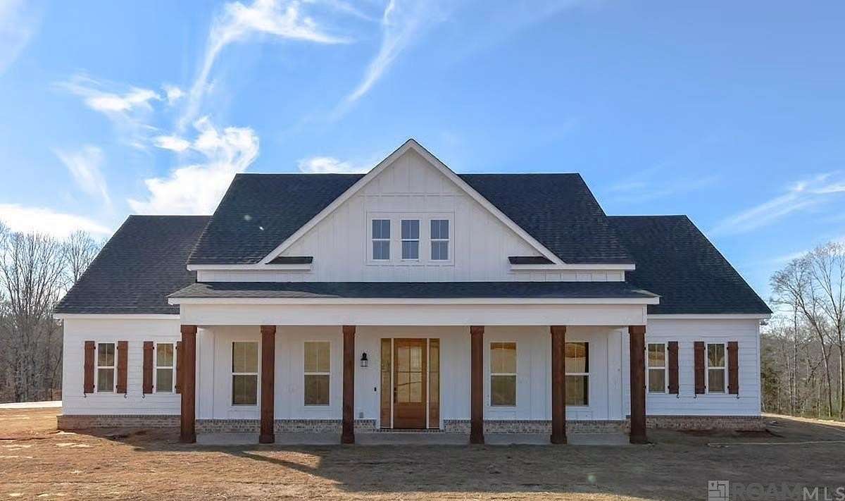 1.79 Acres of Land with Home for Sale in Baker, Louisiana