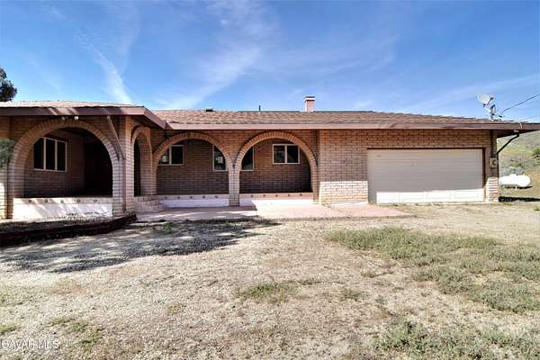 3.66 Acres of Land with Home for Sale in Palmdale, California