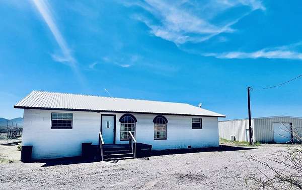 2 Acres of Land with Home for Sale in Duncan, Arizona