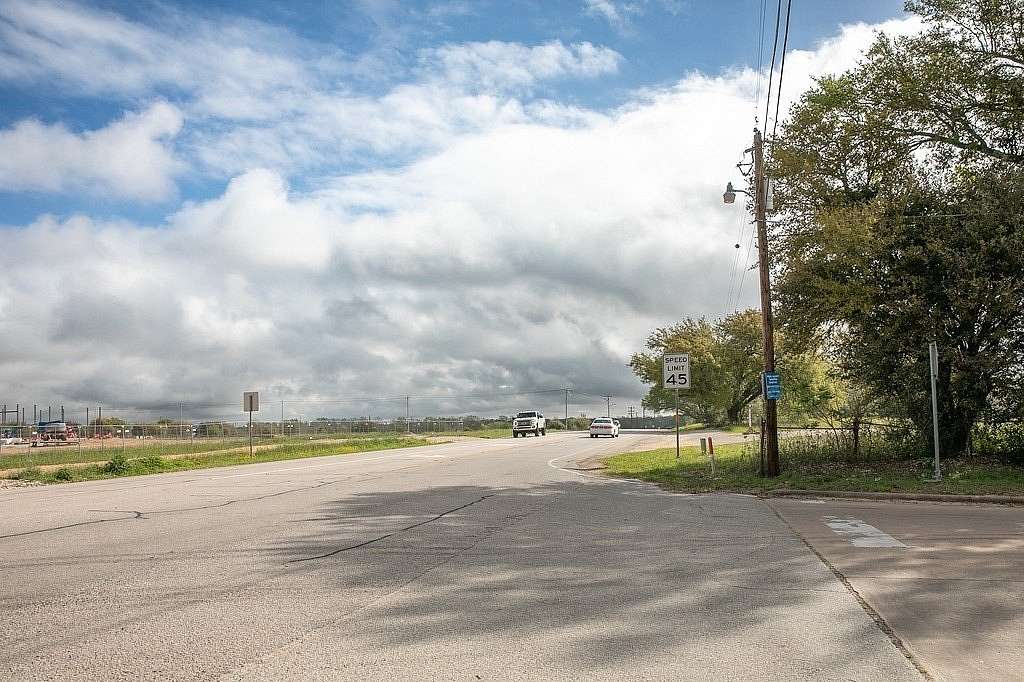 2.45 Acres of Commercial Land for Sale in Hempstead, Texas