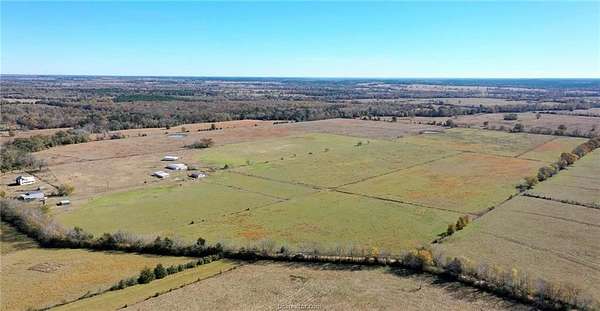 206 Acres of Land for Sale in Crockett, Texas