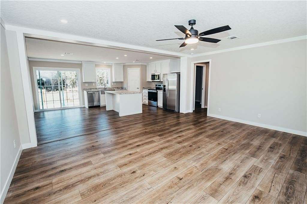 3.14 Acres of Land with Home for Sale in Glennville, Georgia