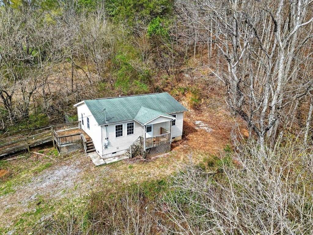 4 Acres of Land with Home for Sale in Mendota, Virginia