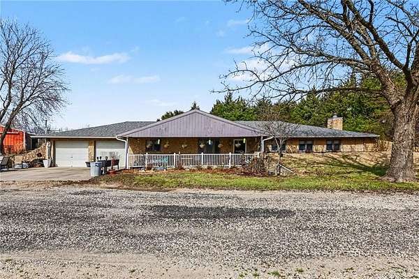 19 Acres of Land with Home for Sale in Linwood, Kansas