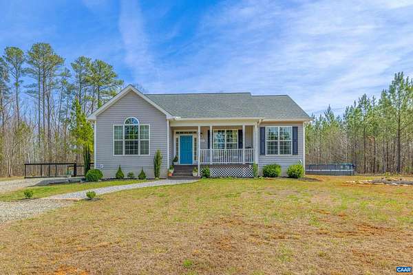 18 Acres of Land with Home for Sale in Louisa, Virginia