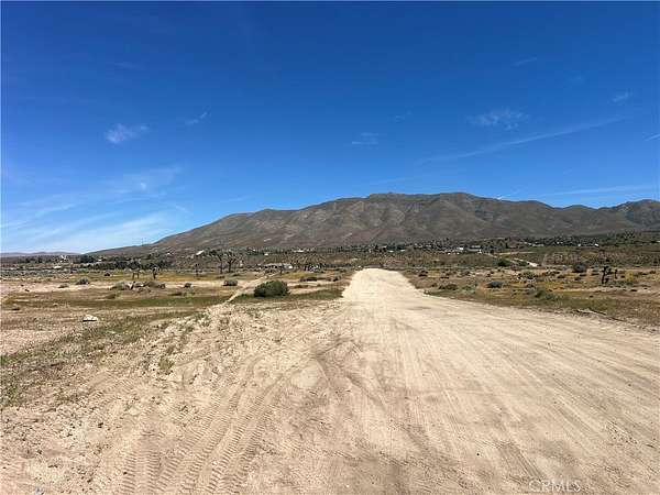 40 Acres of Land for Sale in Apple Valley, California