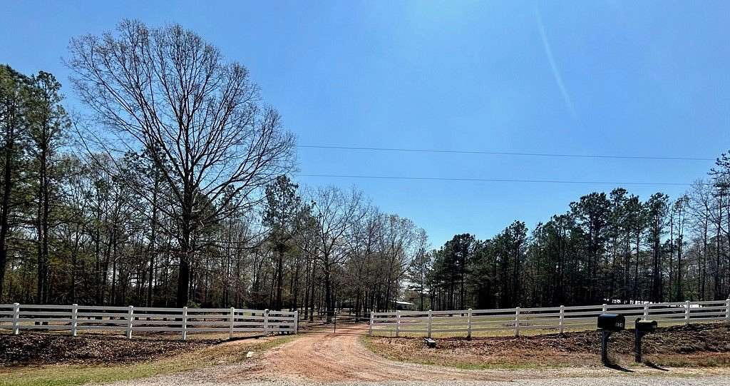 36.2 Acres of Recreational Land with Home for Sale in Georgetown, Georgia