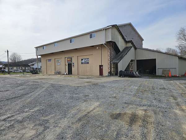 3.17 Acres of Improved Commercial Land for Sale in Rainelle, West Virginia