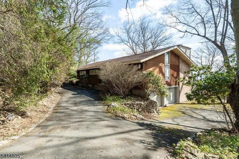 1.9 Acres of Land with Home for Sale in Parsippany-Troy Hills Township, New Jersey
