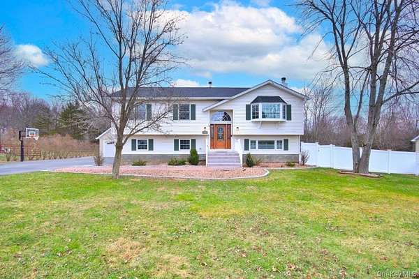 2.1 Acres of Land with Home for Lease in New Windsor, New York