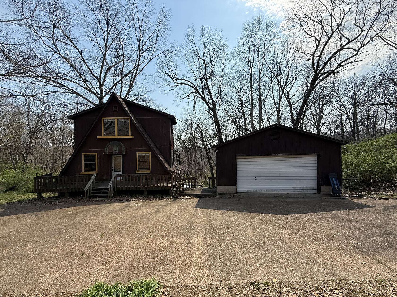 2.5 Acres of Land with Home for Sale in Pegram, Tennessee