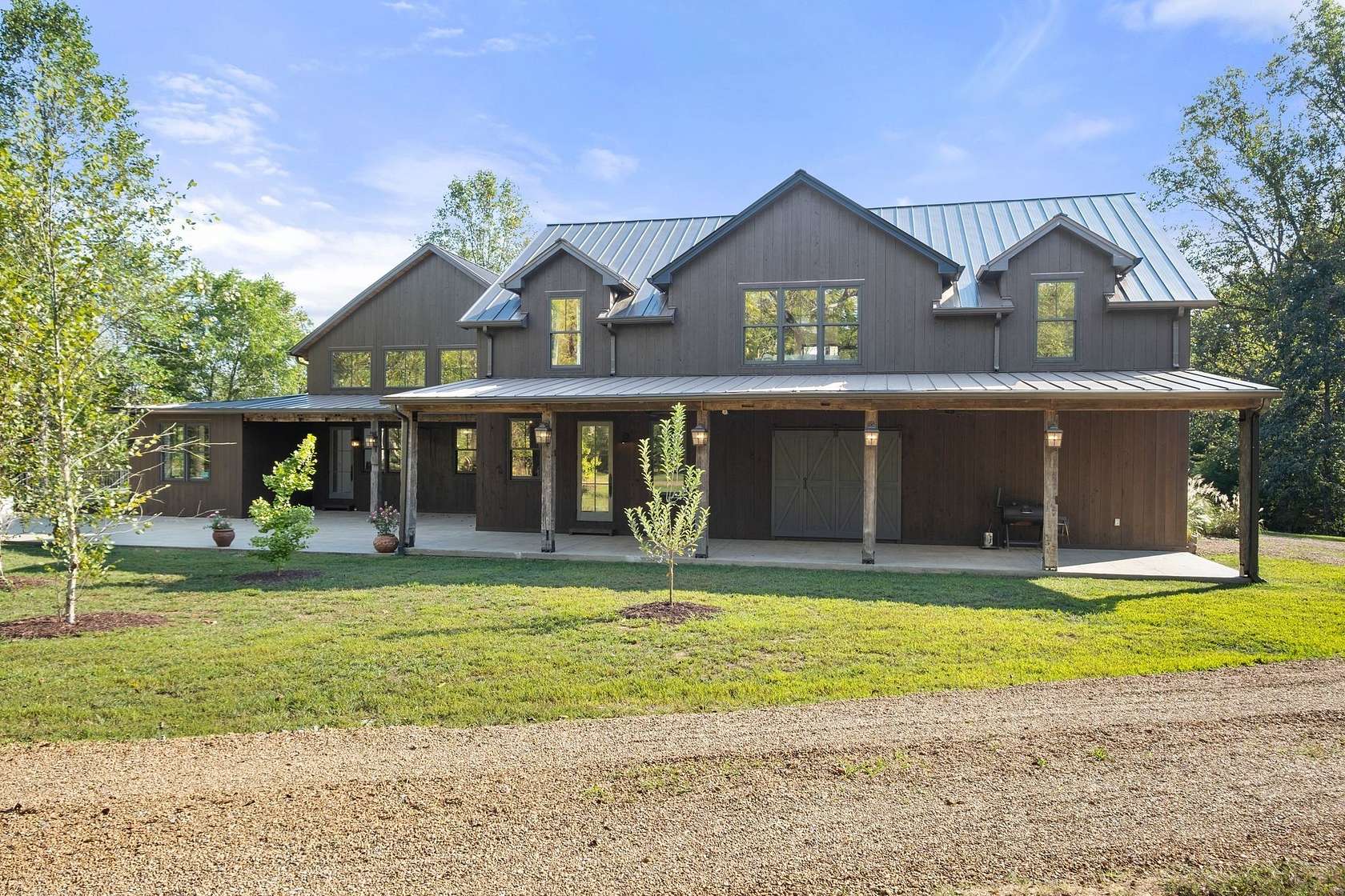 7 Acres of Land with Home for Sale in Franklin, Tennessee