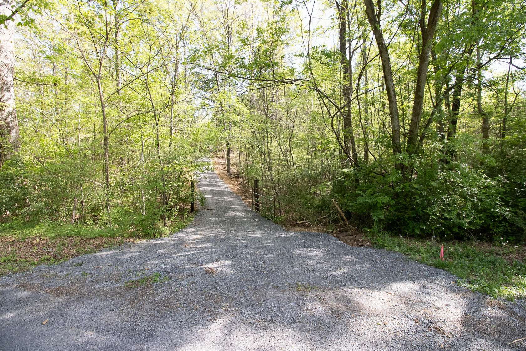 10.1 Acres of Land for Sale in Delano, Tennessee