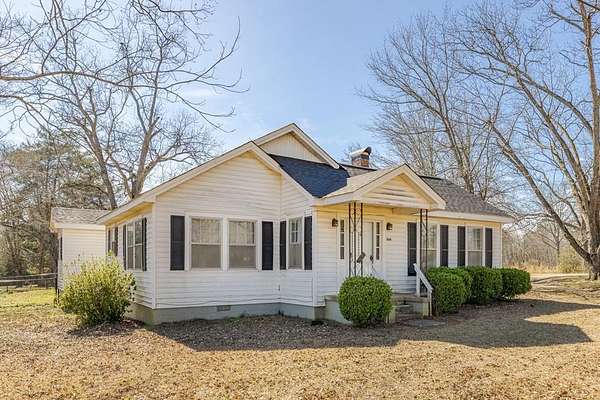 12.5 Acres of Land with Home for Sale in Americus, Georgia