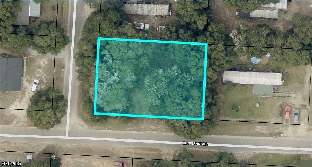0.25 Acres of Land for Sale in Milton, Florida