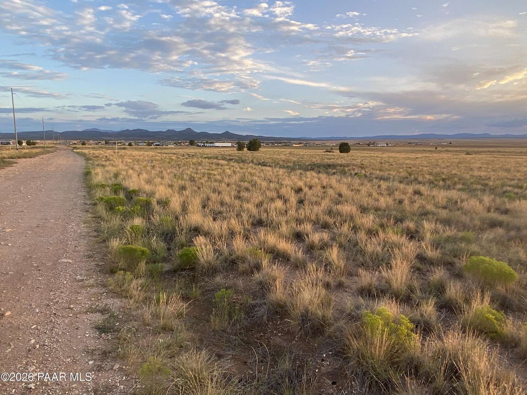 1 Acre of Land for Sale in Paulden, Arizona