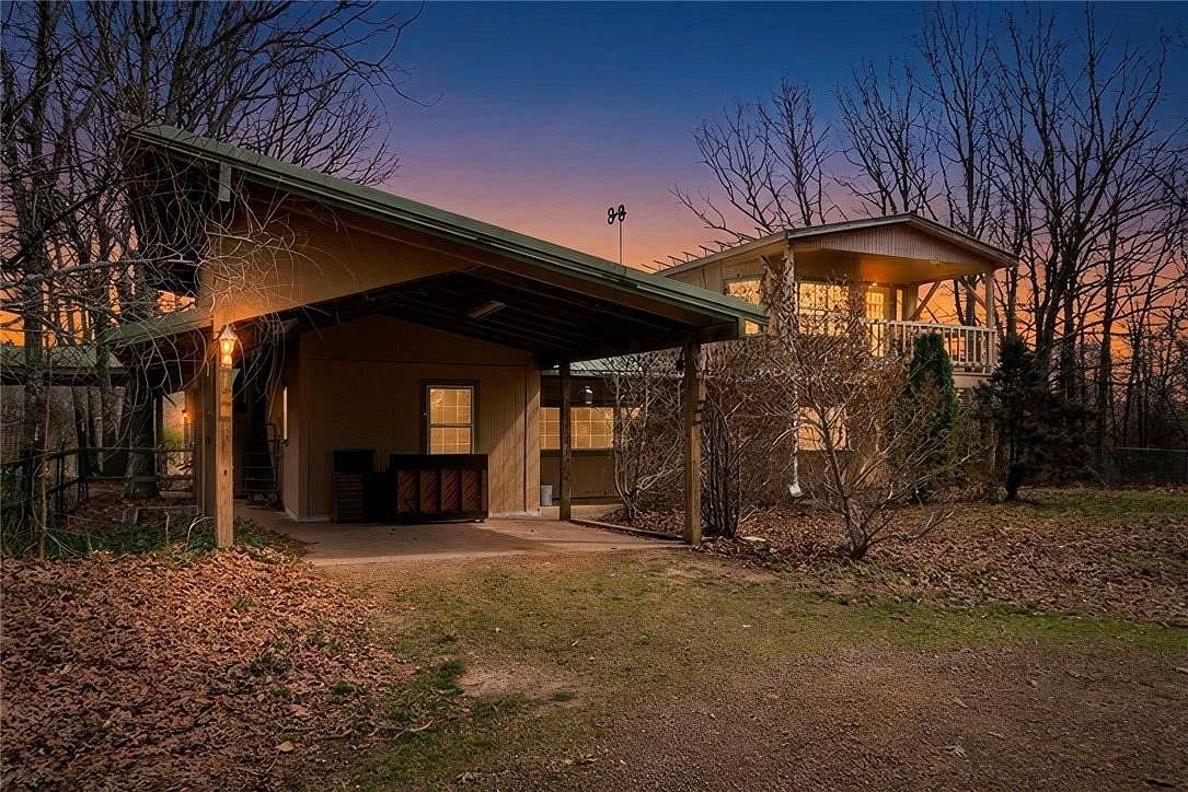 17 Acres of Land with Home for Sale in West Fork, Arkansas