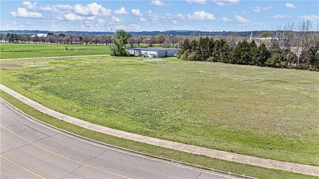 4 Acres of Commercial Land for Sale in Russellville, Arkansas
