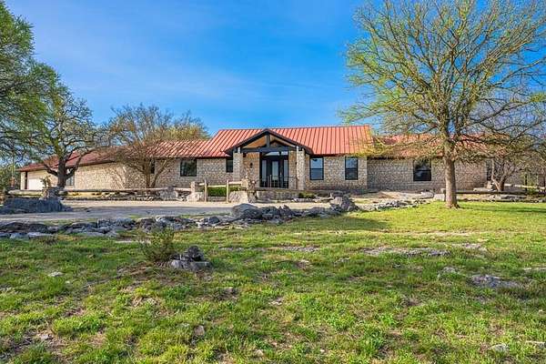 7.2 Acres of Land with Home for Sale in Kerrville, Texas