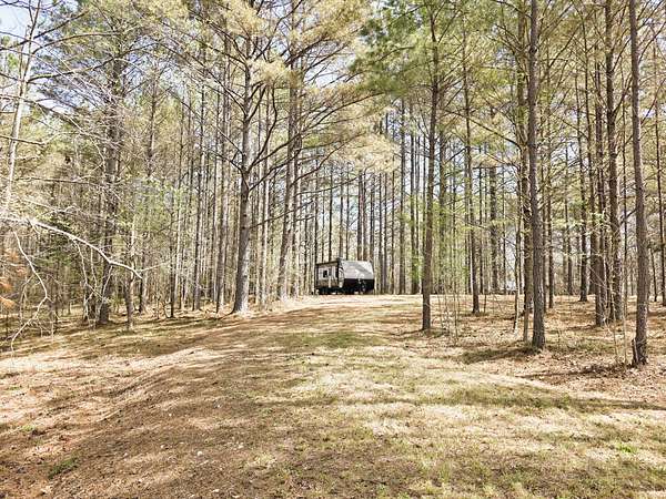 5.6 Acres of Residential Land for Sale in Holladay, Tennessee