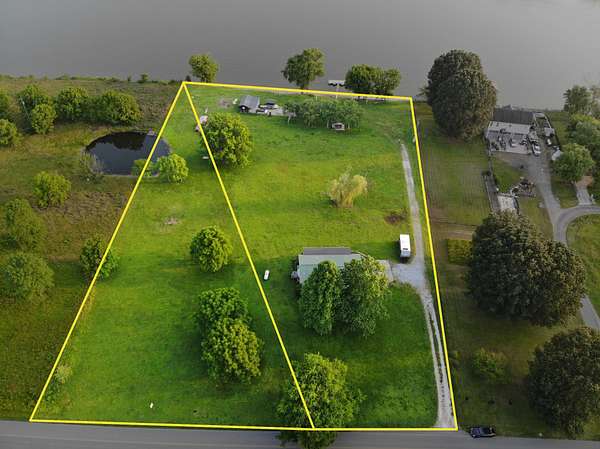 1.19 Acres of Residential Land for Sale in Ashland City, Tennessee