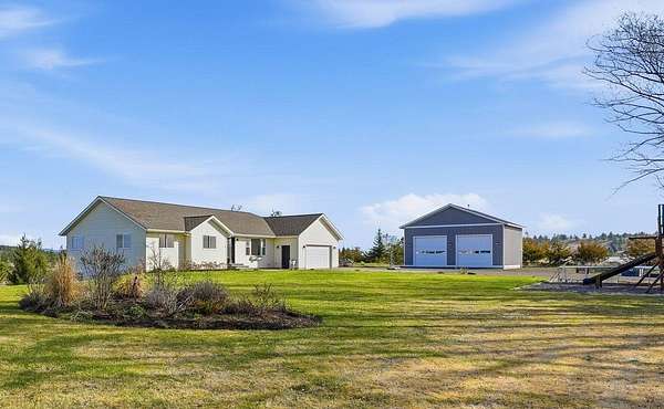 11 Acres of Land with Home for Sale in Davenport, Washington