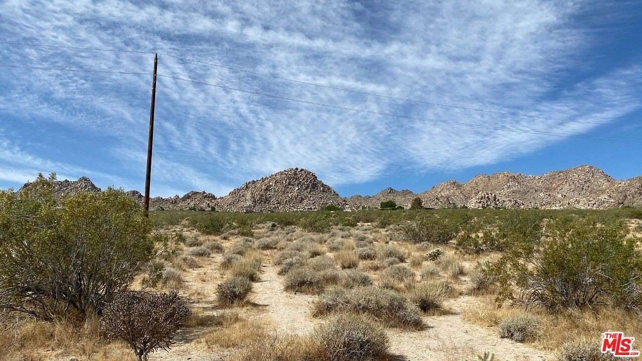 5.87 Acres of Land for Sale in Joshua Tree, California