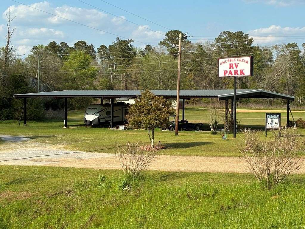 13.7 Acres of Commercial Land for Sale in Columbia, Alabama
