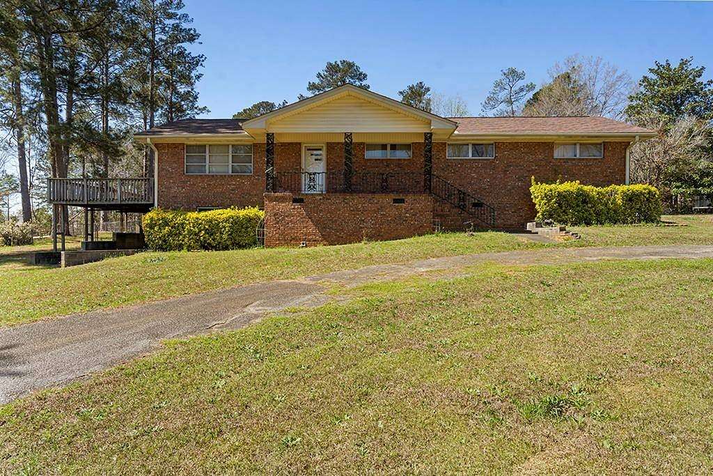 1.5 Acres of Land with Home for Sale in Greenwood, South Carolina