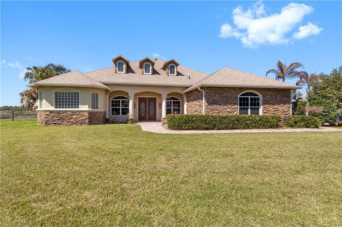 10.5 Acres of Land with Home for Sale in Fellsmere, Florida