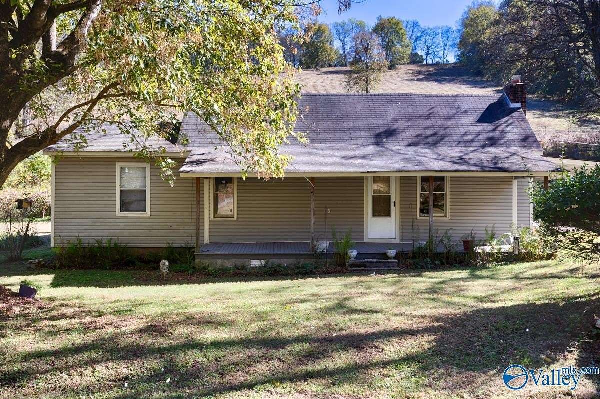39 Acres of Land with Home for Sale in Ardmore, Tennessee