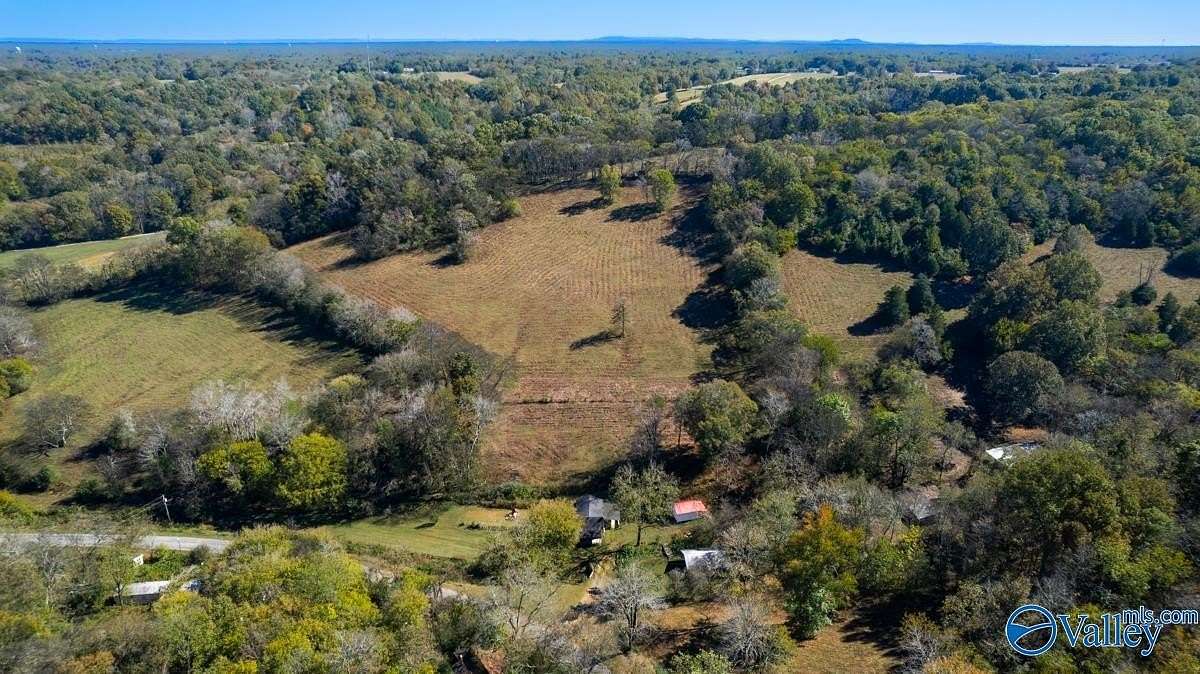 39 Acres of Land with Home for Sale in Ardmore, Tennessee