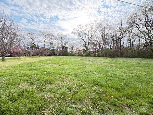 0.92 Acres of Residential Land for Sale in Winchester, Tennessee