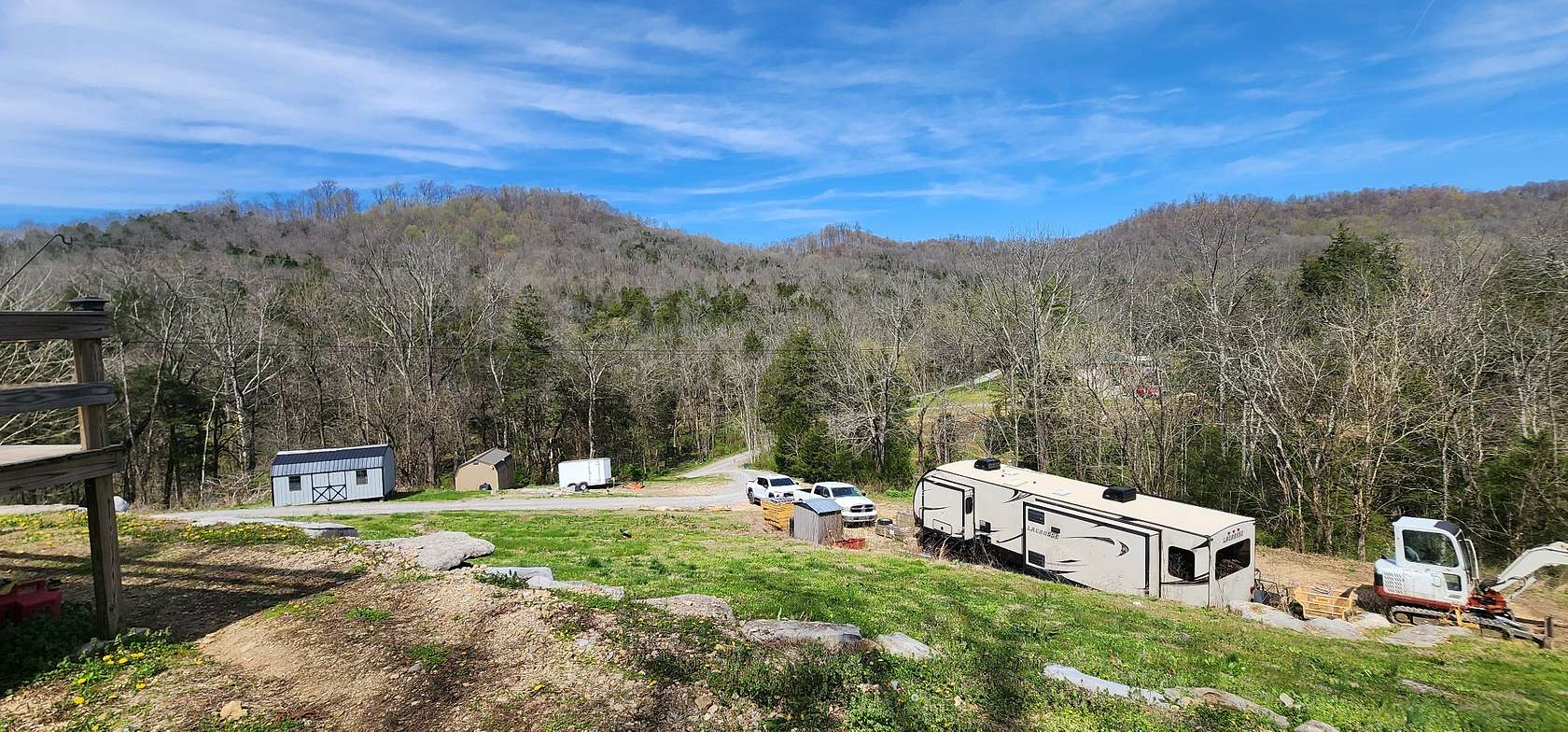 82.2 Acres of Land for Sale in Dowelltown, Tennessee