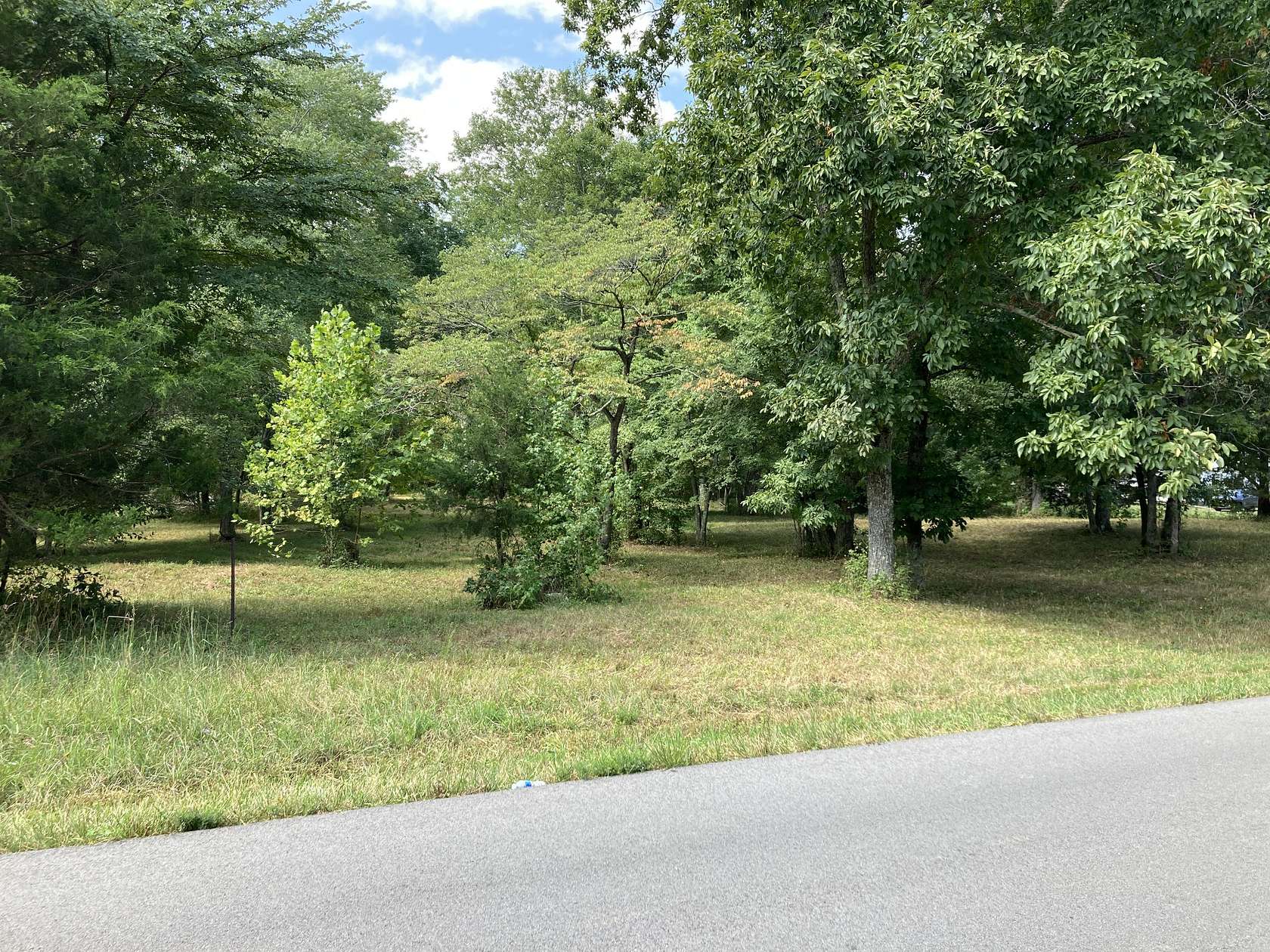 5.42 Acres of Residential Land for Sale in McEwen, Tennessee