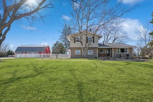 3.13 Acres of Land with Home for Sale in Oswego, Illinois