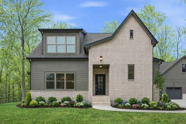 1.5 Acres of Land with Home for Sale in Clarksville, Tennessee