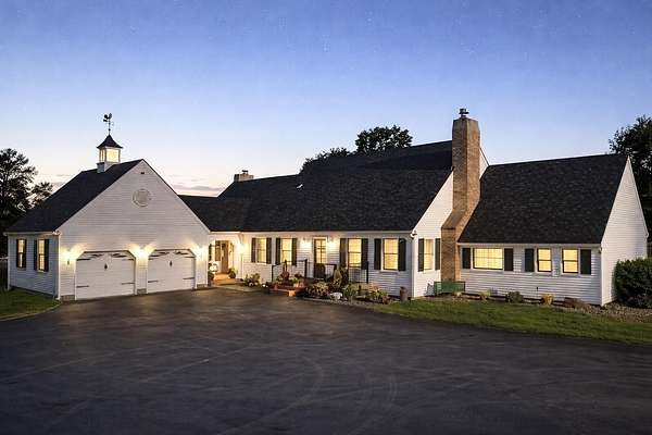 7 Acres of Land with Home for Sale in Spokane, Washington