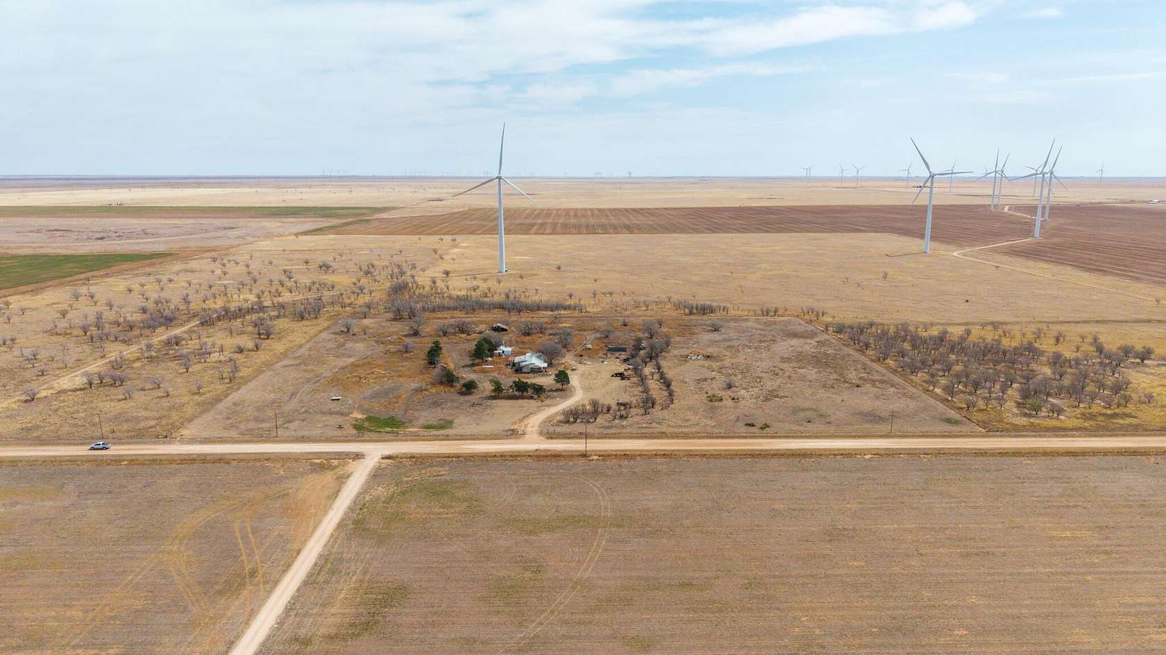 14 Acres of Land with Home for Sale in Hereford, Texas