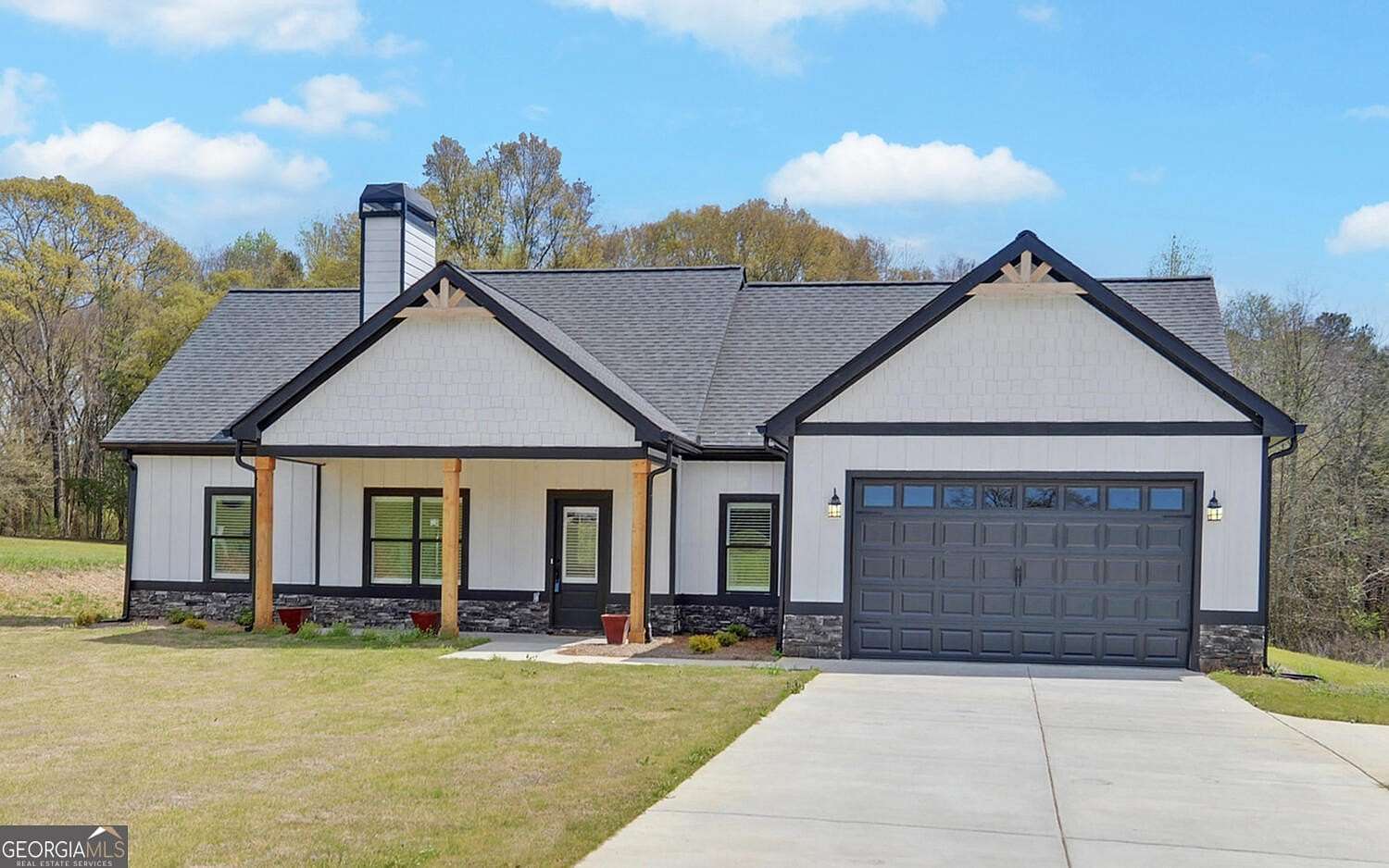 2.44 Acres of Land with Home for Sale in Hartwell, Georgia