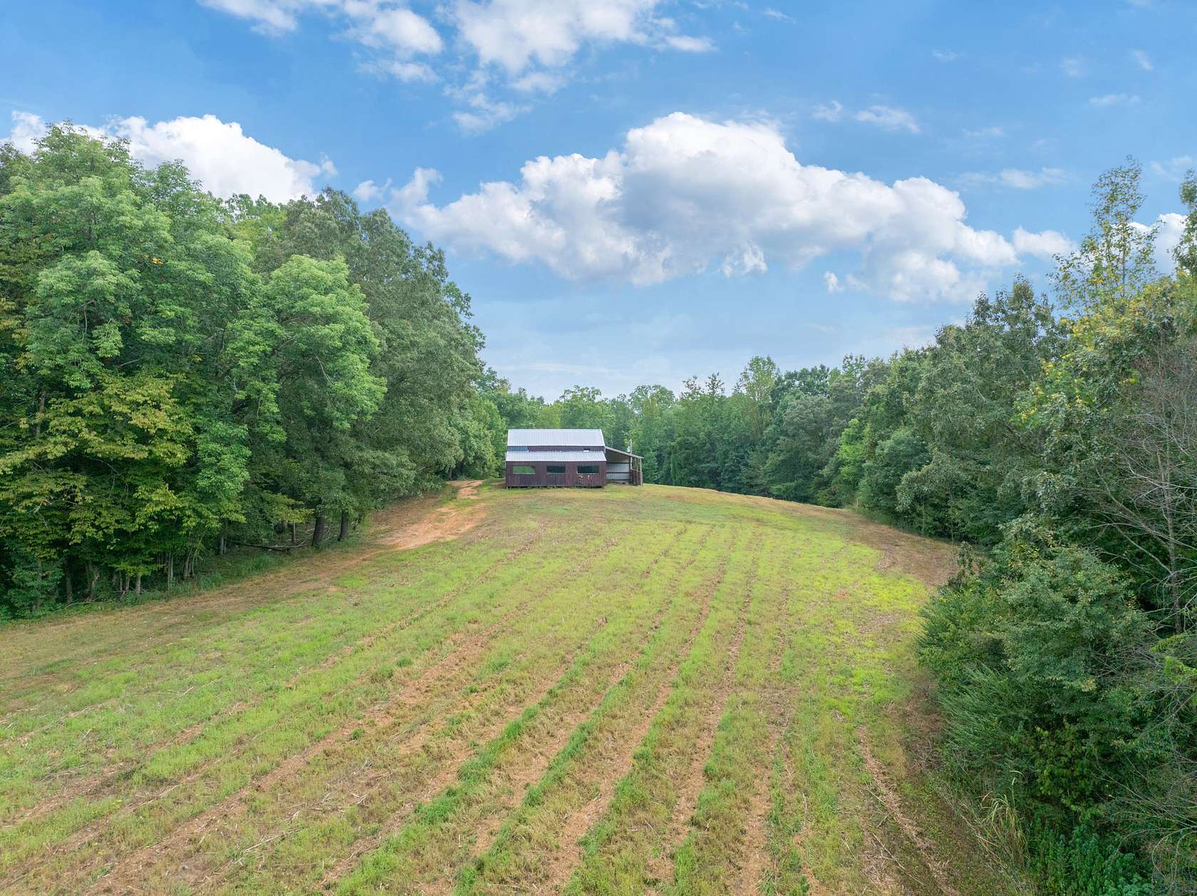 10 Acres of Recreational & Residential Land for Sale in Parsons, Tennessee