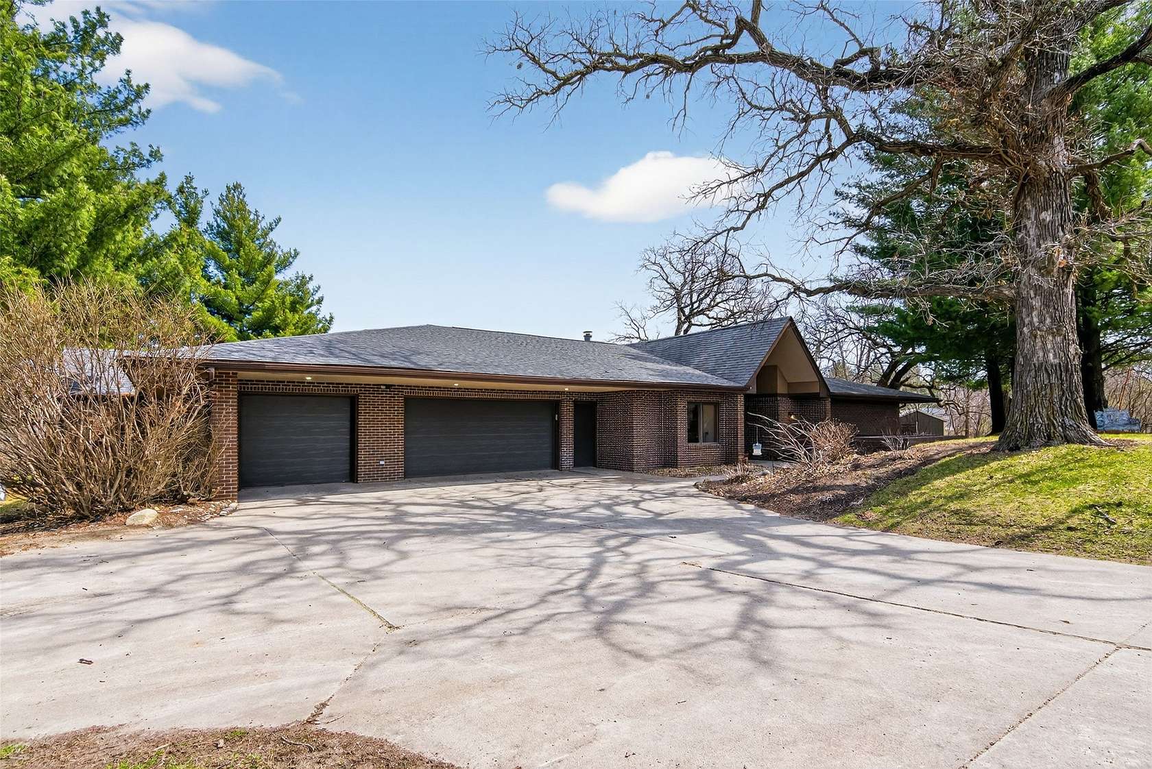 2.79 Acres of Land with Home for Sale in Monroe, Iowa